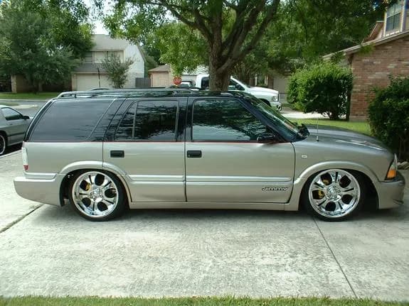 1999 Gmc Jimmy Utility garage profile 1999 Gmc Jimmy Utility owned by NiceJimmy — similar build on CarCultureHQ
