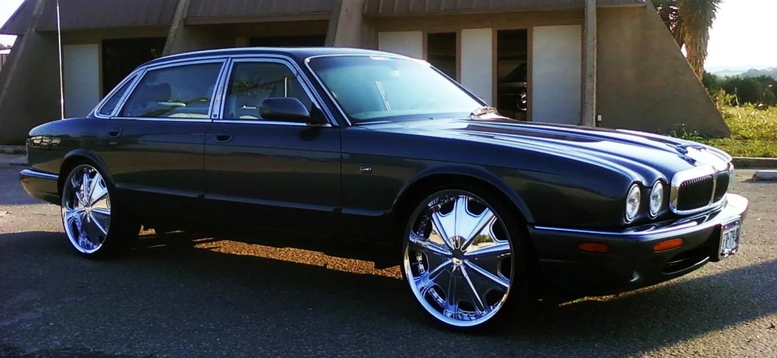 2001 Jaguar XJR - Finmysta's Garage Finmysta's custom 2001 Jaguar XJR build at CarCultureHQ