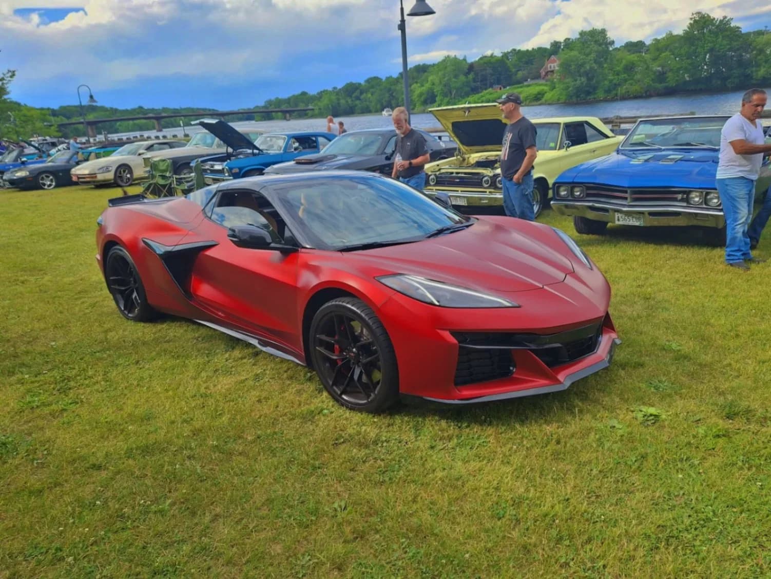 2025 Chevrolet Corvette garage profile 2025 Chevrolet Corvette owned by Robert-R — similar build on CarCultureHQ