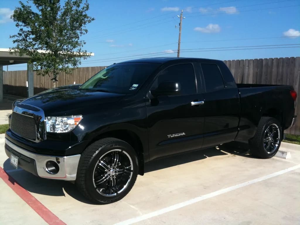 2008 Toyota Tundra garage profile 2008 Toyota Tundra owned by TXTruckin — similar build on CarCultureHQ