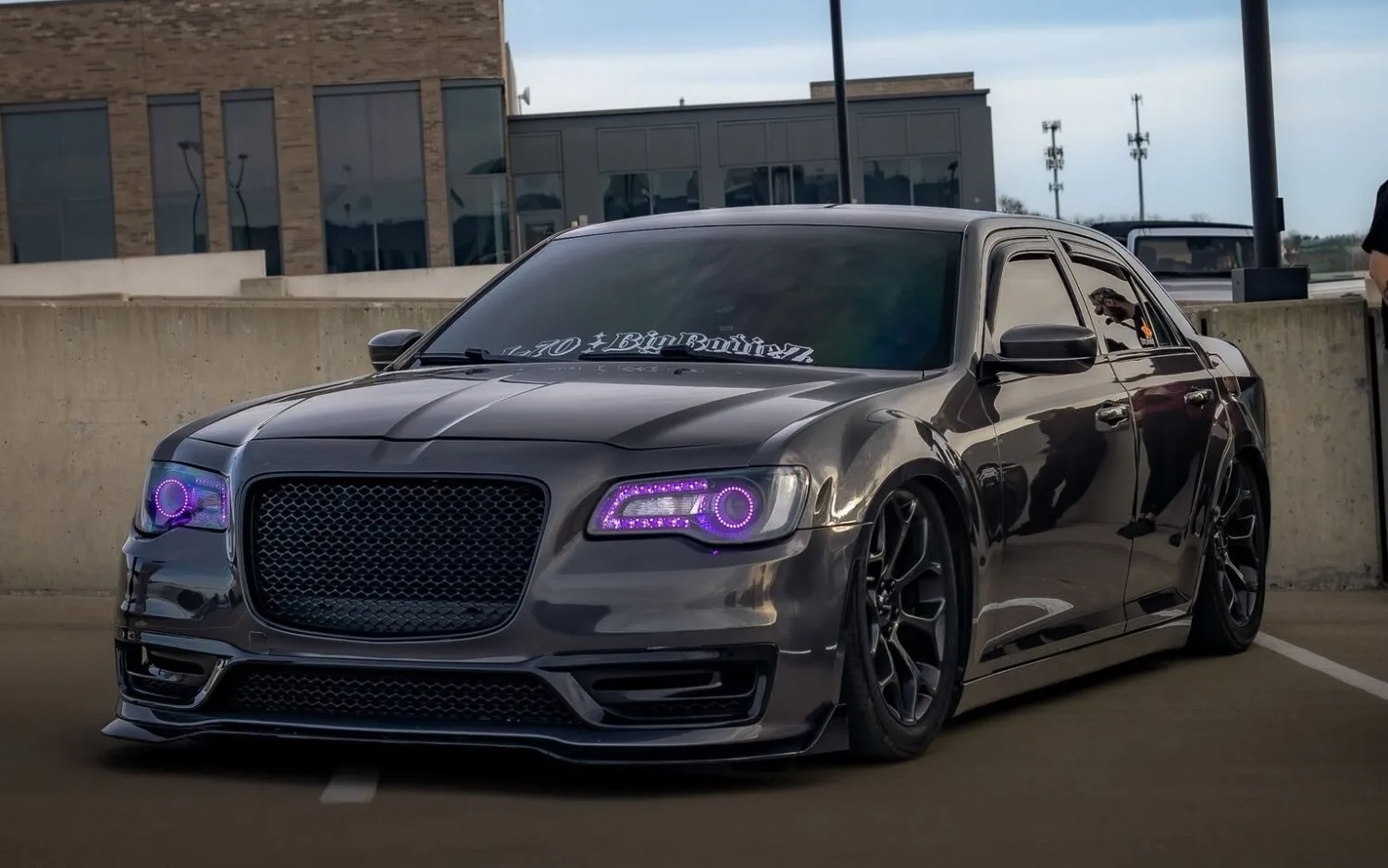 2020 Chrysler 300 garage profile 2020 Chrysler 300 owned by 3hunidd — similar build on CarCultureHQ